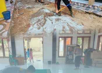 Aksi Humanis Brimob: Gotong Royong Perbaiki Fasilitas Masjid Demi Kenyamanan Umat