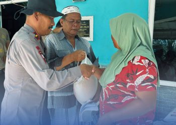 Berbagi yang Menyatukan: Brimob dan Warga Aek Ngadol di Bulan Ramadhan