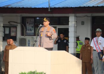 Kapolres Langkat Pimpin Upacara di SMAN 1 Stabat, Tekankan Disiplin, Anti Narkoba dan Bijak Bermedsos