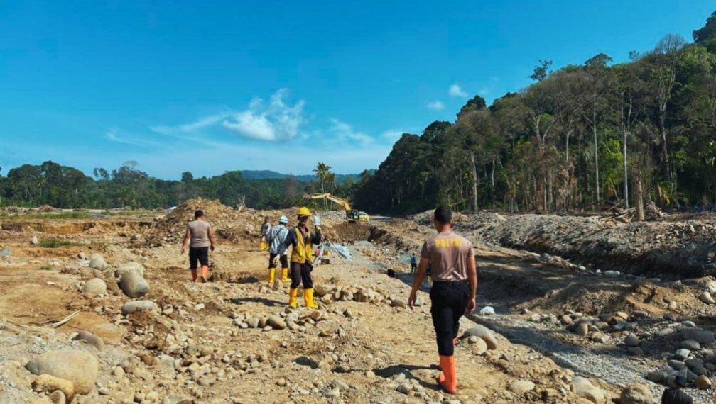 Dari Huntara hingga Rumah Ibadah, Brimob Hadir Menjaga Harapan Warga Batang Toru