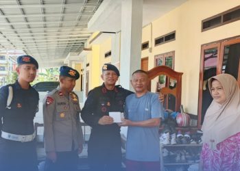 Solidaritas Brimob Polda Sumut: Kunjungan dan Bantuan untuk Rekan yang Sakit Menahun