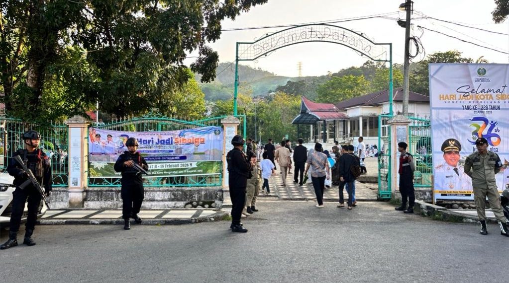 Brimob Sumut Hadirkan Rasa Aman, Pengamanan Sholat Idul Fitri di Gunungsitoli Berjalan Kondusif