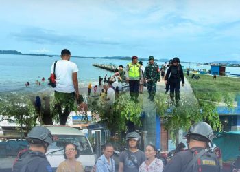 Di Tengah Arus Lebaran, Brimob Sumut Hadir Bukan Sekadar Mengamankan—Tapi Juga Menenangkan Masyarakat Sibolga