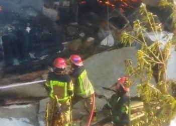 Enam Mobil Mitsubishi Canter Terbakar di Gudang Acai, Diduga Akibat Korsleting Listrik