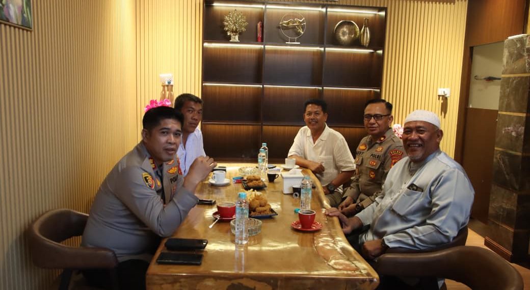 Kapolres Pelabuhan Belawan Silaturahmi dengan Tokoh Agama dan KBB, Perkuat Sinergi Jaga Kamtibmas