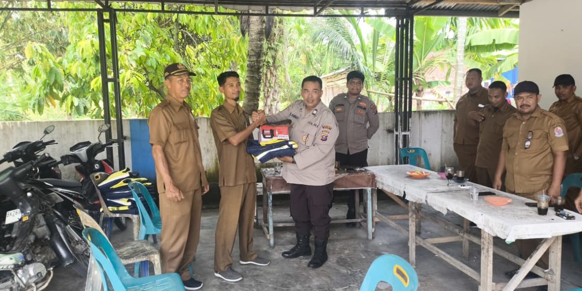 Polres Binjai Berikan Dukungan Di Pos Kamling Desa Tandem Hilir II