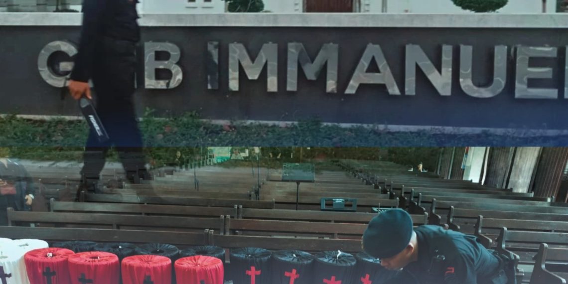 Pastikan Ibadah Aman, Tim Gegana Sterilisasi Gereja Prioritas di Wilayah Medan