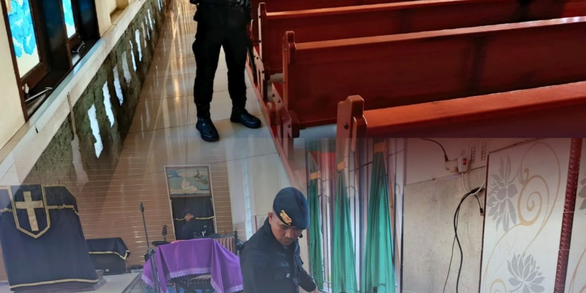Hadir Beri Rasa Tenang, Tim Gegana Sterilisasi Gereja di Lubuk Pakam