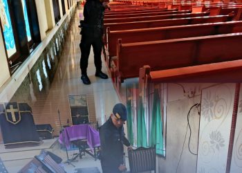 Hadir Beri Rasa Tenang, Tim Gegana Sterilisasi Gereja di Lubuk Pakam