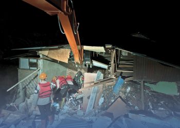 Dini Hari Mencekam, Brimob Sumut Terjang Longsor Sembahe Demi Selamatkan Nyawa