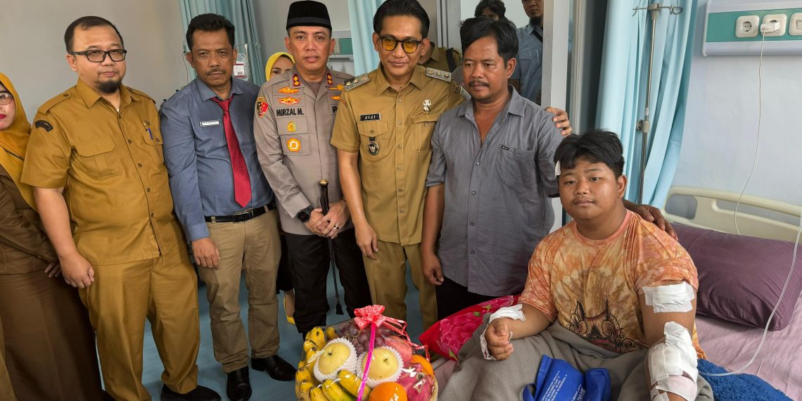 KAPOLRES BINJAI JENGUK KORBAN BEGAL PELAJAR PASTIKAN PENDAMPINGAN DAN PENANGANAN MAKSIMAL
