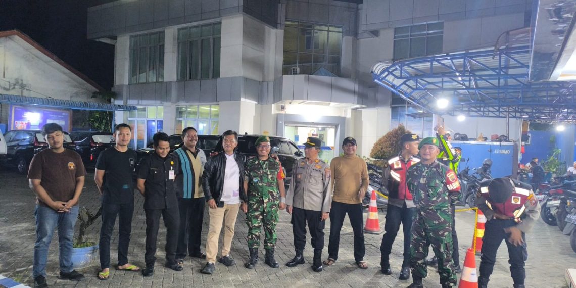 Patroli Gabungan Polres Sibolga dan Kodim 0211/TT Hadirkan Rasa Aman di Tengah Kondisi Blackout