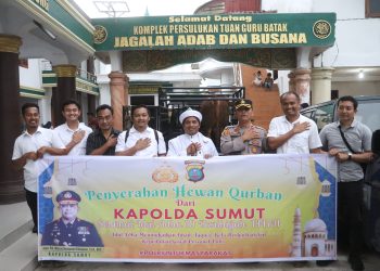 Kapolda Sumut Serahkan Sapi Kurban 600 Kg ke Persulukan Serambi Babussalam Simalungun, TGB: Jadikan Idul Adha Momentum Perkuat Persatuan Bangsa