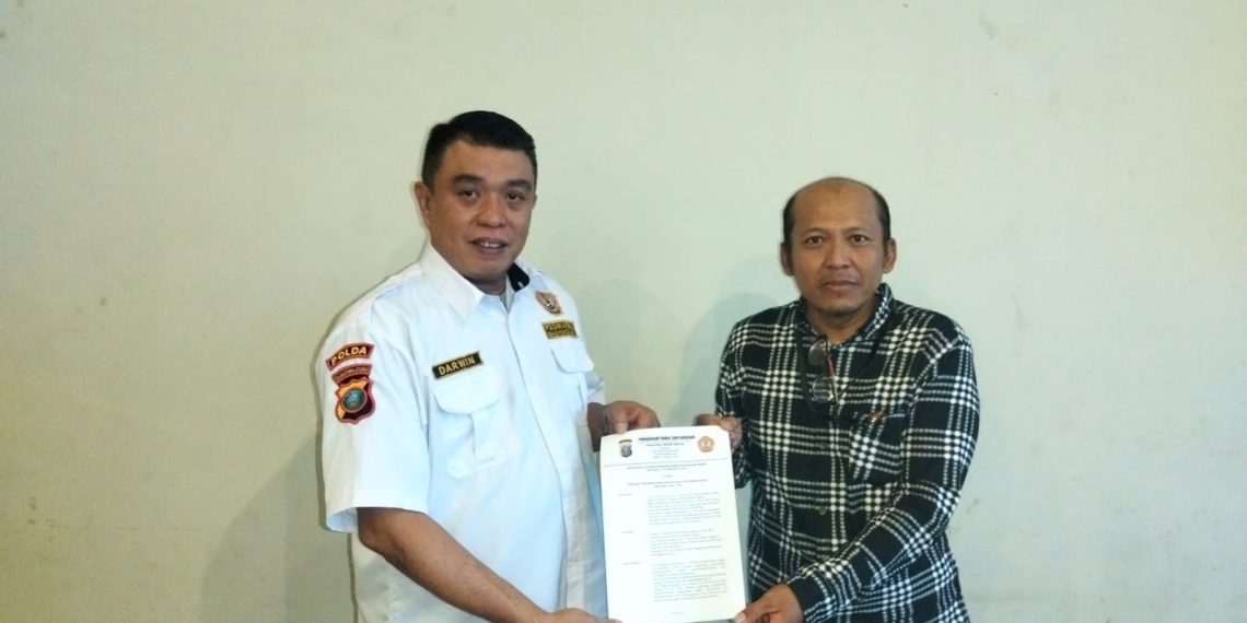 Ketua Pokdarkamtibmas Resor Medan Serahkan SK Ketua Sektor Medan Barat