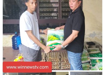 Ketua Pokdarkamtibmas Bhayangkara Resor Medan Salurkan Bantuan Sembako untuk Mahasiswa UBT Medan yang Tuntut Kejelasan KIP Kuliah
