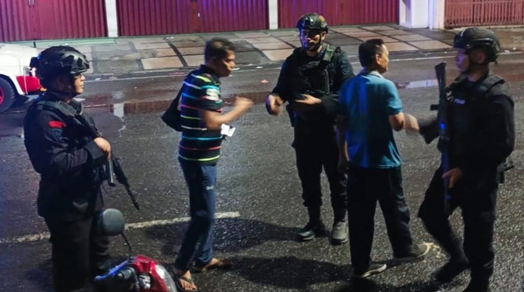 Patroli Humanis Brimob Sumut Menyapa Kota Medan, Malam Aman Warga Nyaman
