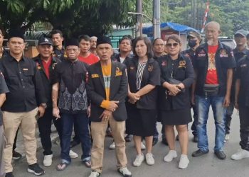 Tebar Kepedulian di Jumat Berkah, DPC GRIB Jaya Medan Bersama PAC GRIB Jaya Medan Petisah Bagikan 500 Nasi Kotak kepada Masyarakat