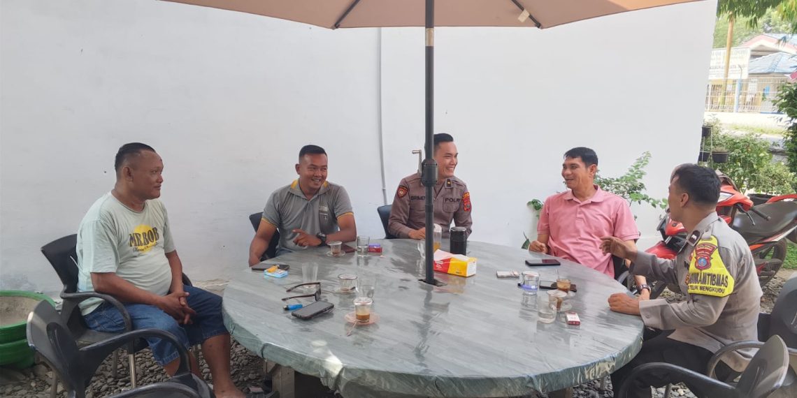 Tiga Bhabinkamtibmas Polres Sergai Diapresiasi, Aktif Dengarkan Aspirasi Warga dan Perkuat Kamtibmas Teluk Mengkudu