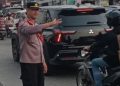 Kanit Samapta Polrestabes Medan Iptu Iwan Setiawan SH Laksanakan Pengaturan Lalu Lintas di Depan Ramayana Teladan