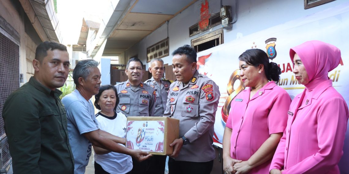 Polres Sibolga Pererat Silaturahmi dengan Purnawirawan dan Warakawuri Melalui Anjangsana dalam Rangka Hari Bhayangkara ke 80