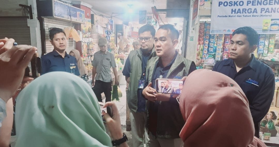 Sidak Pasar, Pimwil Bulog Sumut Budi Cahyanto Pastikan Minyakita dan Beras SPHP Aman, Harga Sesuai Ketentuan