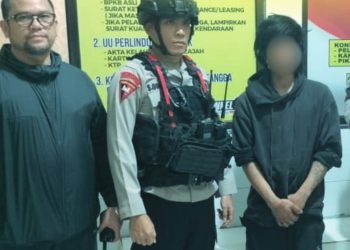 Respons Cepat Aduan Warga, Satuan Brimob Polda Sumut Amankan Terduga Pencuri Kabel Saat Patroli Dini Hari di Medan