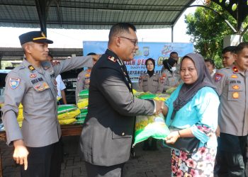 Hari Bhayangkara ke-80, Polda Sumut Salurkan Bantuan Beras untuk Penggali Kubur, Bilal Mayit hingga Tukang Becak