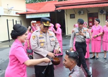 20 Personel Polres Sibolga Naik Pangkat, Kapolres: Jadikan Amanah untuk Tingkatkan Profesionalisme
