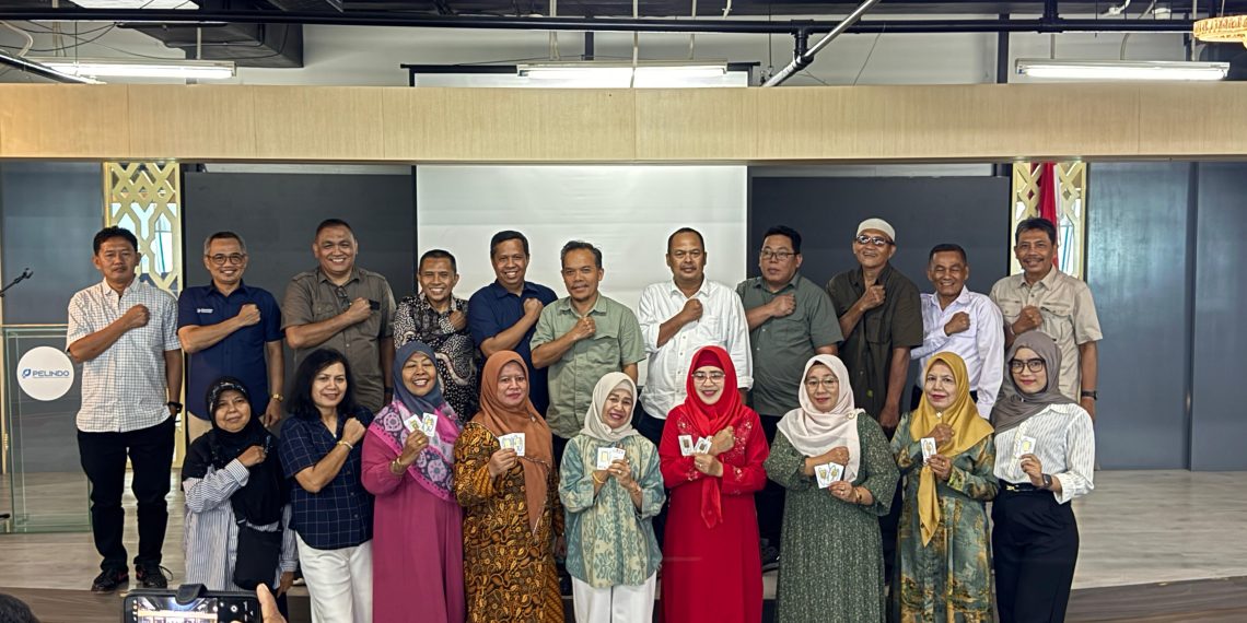 Pelindo Regional 1 Silaturahmi dan Pemberian Cinderamata Pensiunan