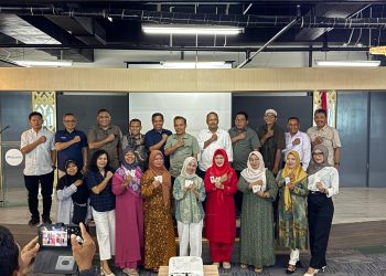 Pelindo Regional 1 Silaturahmi dan Pemberian Cinderamata Pensiunan