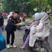 Jumat Berkah DPC GRIB JAYA Kota Medan Bersama PAC Selayang Bagikan 700 Nasi Kotak kepada Pengguna Jalan dan Driver Ojek Online