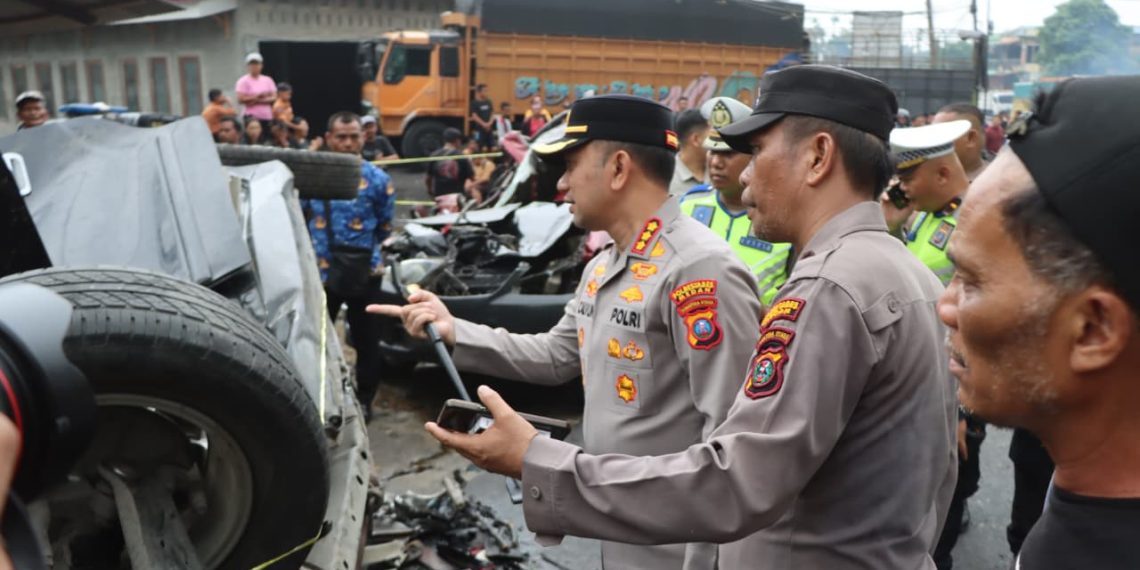 Tabrakan Beruntun di Sibolangit, Polisi Bergerak Cepat Evakuasi Korban dan Pulihkan Arus Lalu Lintas