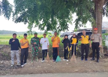 Gotong Royong Jumat Bersih, Forkopimcam Hinai Antusias Sambut Kedatangan Siswa SPN Polda Sumut