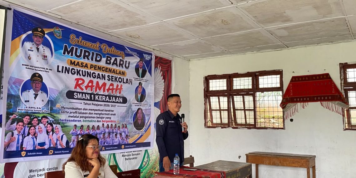 Si Humas Polres Pakpak Bharat Ajak Pelajar Kelas XII SMA Negeri 1 Kerajaan Cegah Ujaran Kebencian Dan Berita Hoax.