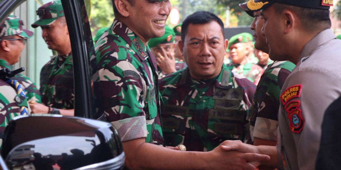 Wujud Sinergitas TNI-Polri Kapolres Binjai Sambut Kunjungan Pangdam I/BB di Kodim 0203 LKT