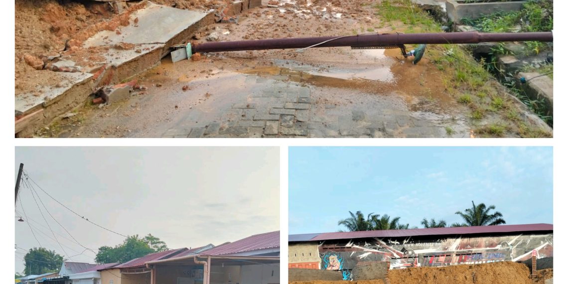 Diduga Bangun Kolam Ikan Komersial Tanpa Izin, Tembok Perumahan Roboh dan Dua Tiang Listrik Tumbang, Warga Minta Pemilik Gudang Mobil Bertanggung Jawab