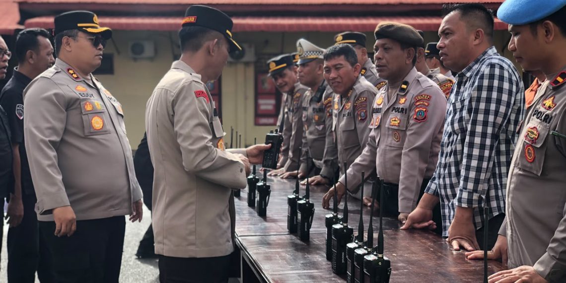 Kapolres Sibolga Periksa Kesiapan HT Personel, Pastikan Komunikasi Tugas Berjalan Optimal