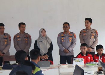 Polres Pakpak Bharat Sambangi SMKN 1 Pergetteng Getteng Sengkut Lanjutkan Rangkaian Sosialisasi Paham AI.