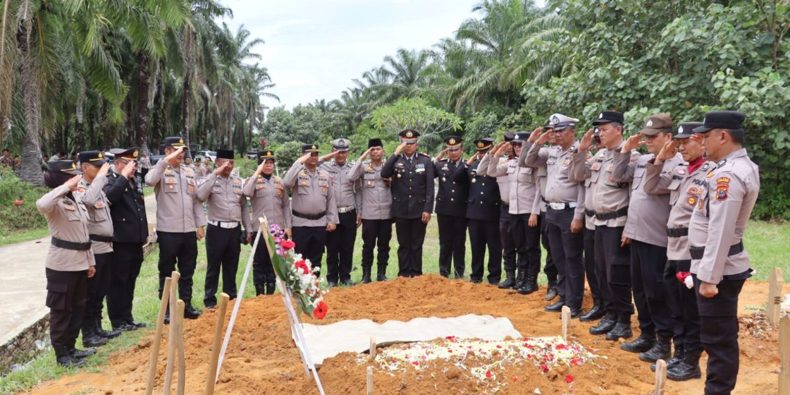 Peduli Dengan Rekan Seangkatan Yang Meninggal Dunia Alumni Seba PK Polri 1995 – 1996 IKABHAMAS/SBE Open Donasi Dan Salurkan Bantuan.