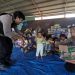Polres Karo Berbagi Keceriaan, Anak-Anak Pengungsi Sinabung Dapat Bantuan Snack