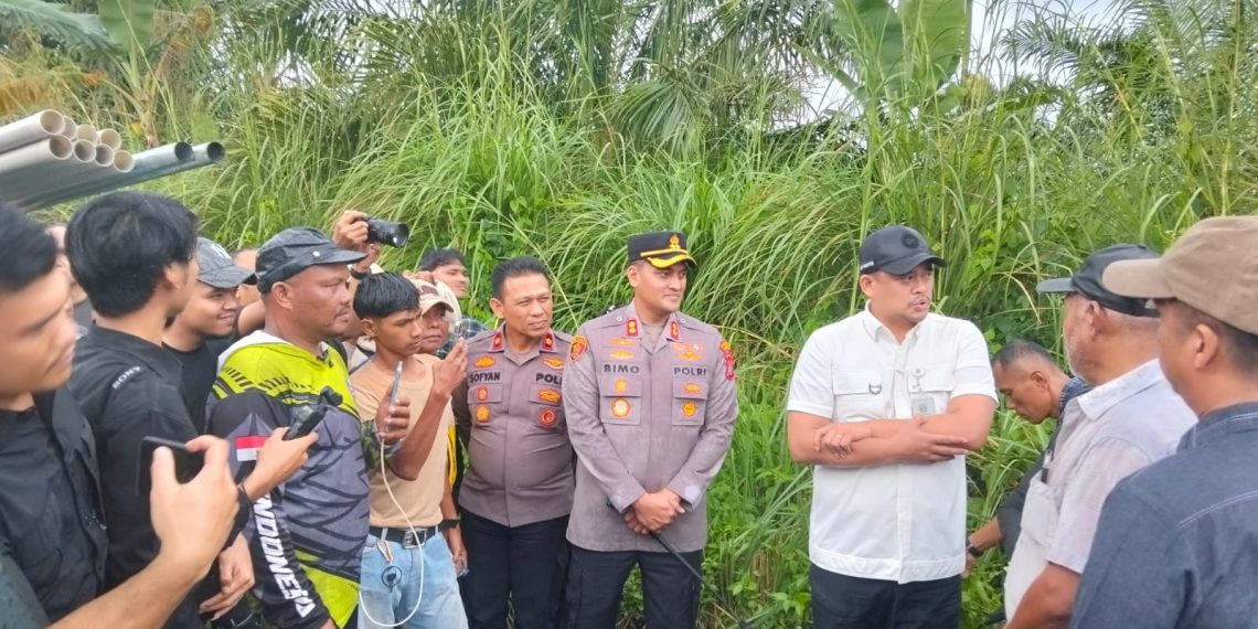 Gubernur Sumut Bersama Kapolres Binjai dan Plt. Bupati Langkat Tinjau Jalan Longsor di Desa Telagah