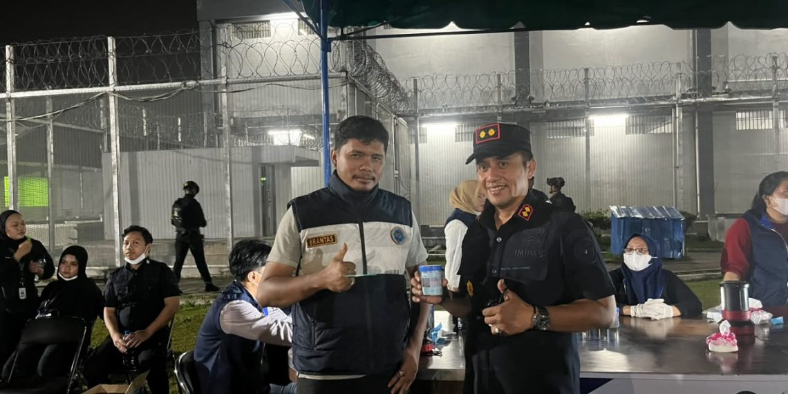 Wujudkan Lapas Bersih dari Halinar, Lapas Kelas IIA Binjai Gelar Razia Gabungan dan Tes Urine Serentak