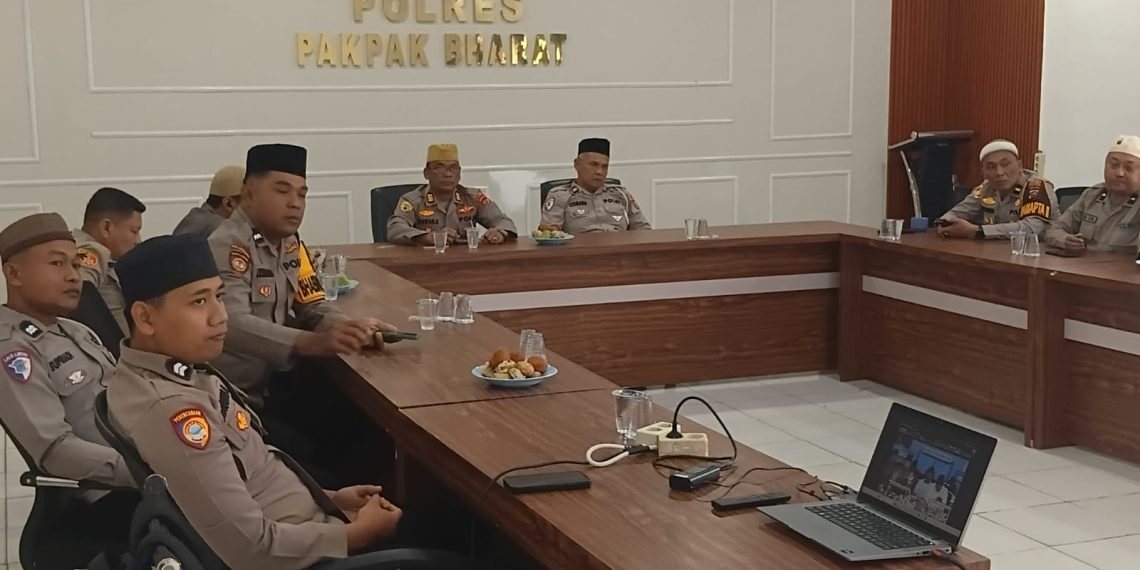 Personel Polres Pakpak Bharat Ikuti Binrohtal Secara Daring Yang Di Pimpin Kapolri Dan Gus Baha.
