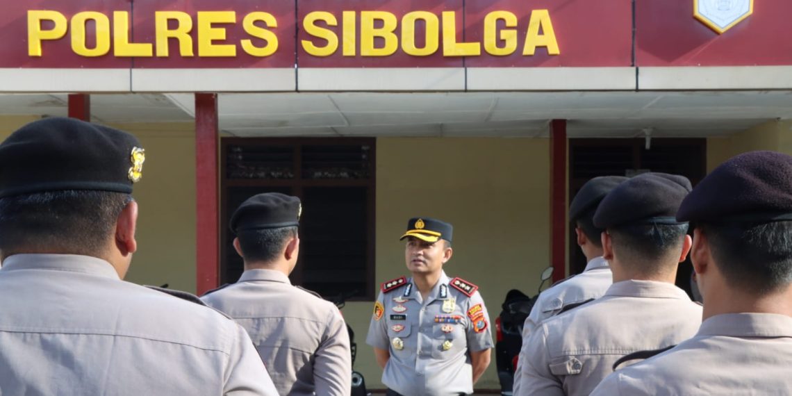 KAPOLRES SIBOLGA TEKANKAN PROFESIONALISME DALAM PELAKSANAAN TUGAS PERSONEL SAT SAMAPTA