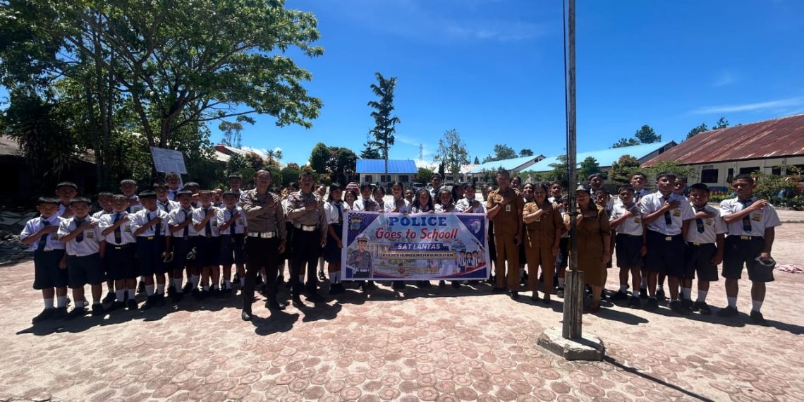 Police Goes To School, Sat Lantas Polres Humbahas Edukasi Pelajar Tertib Berlalu Lintas