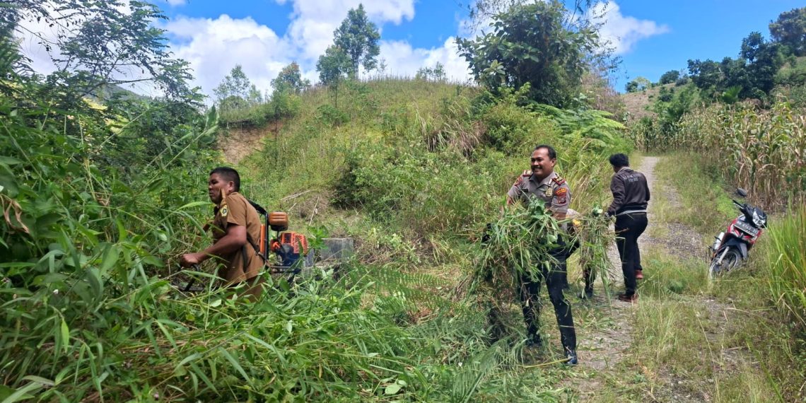 Rencana Revitalisasi Jembatan Merah Putih Polres Pakpak Bharat Lakukan Pembersihan Di Areal Lokasi.