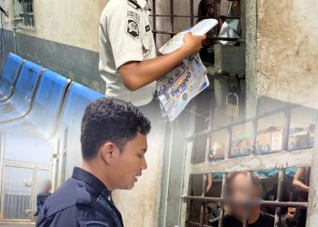 Rutan Kelas IIB Tanjung Pura Laksanakan Sosialisasi dan Pembagian Brosur Aspirasi kepada Warga Binaan di Setiap Blok Hunian