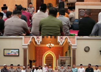 Sholat Subuh Bersama Masyarakat, Kapolda Sumut Ajak Perkuat Persatuan dan Perangi Narkoba